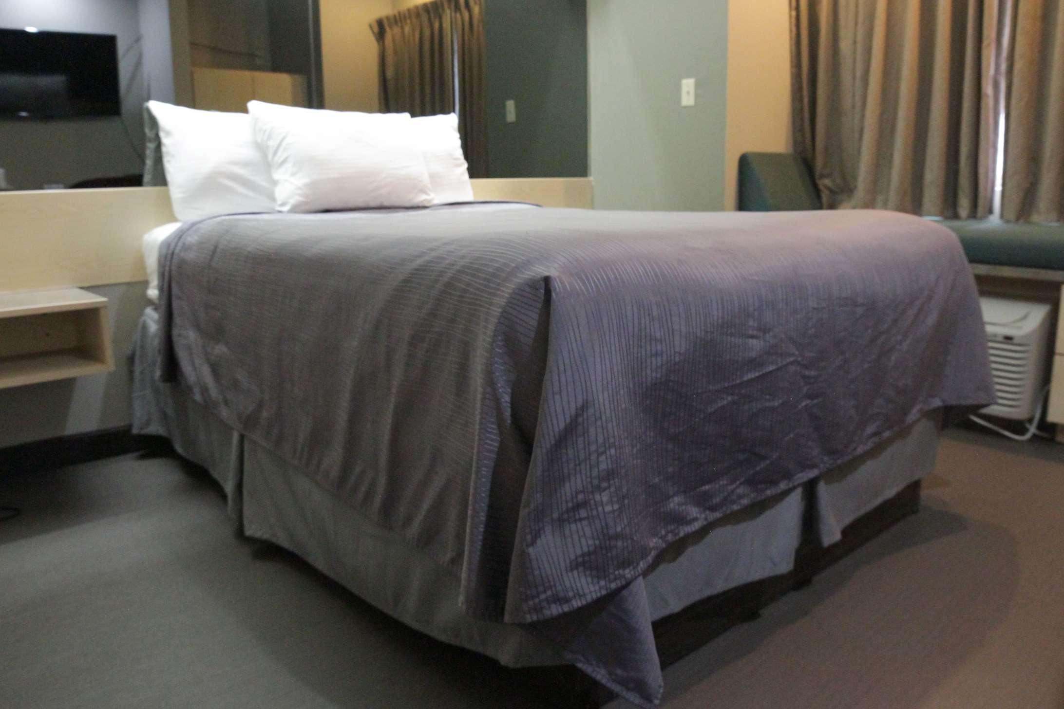 Radisson Oscar Freire Ξενοδοχείο Σάο Πάολο Εξωτερικό φωτογραφία A bed with a bed skirt
